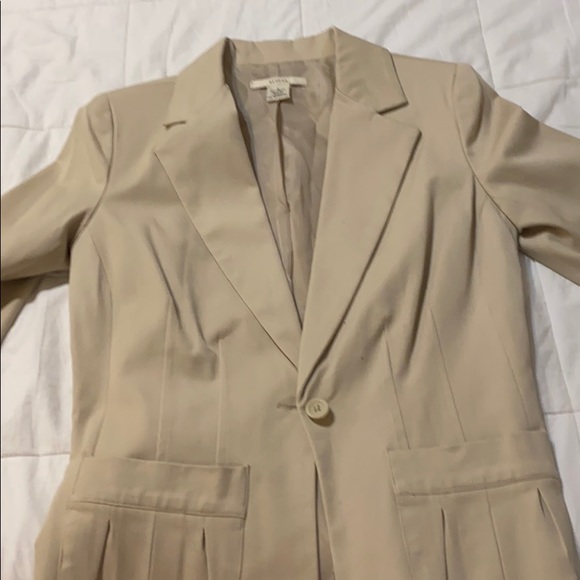 Jacket - Picture 5 of 6